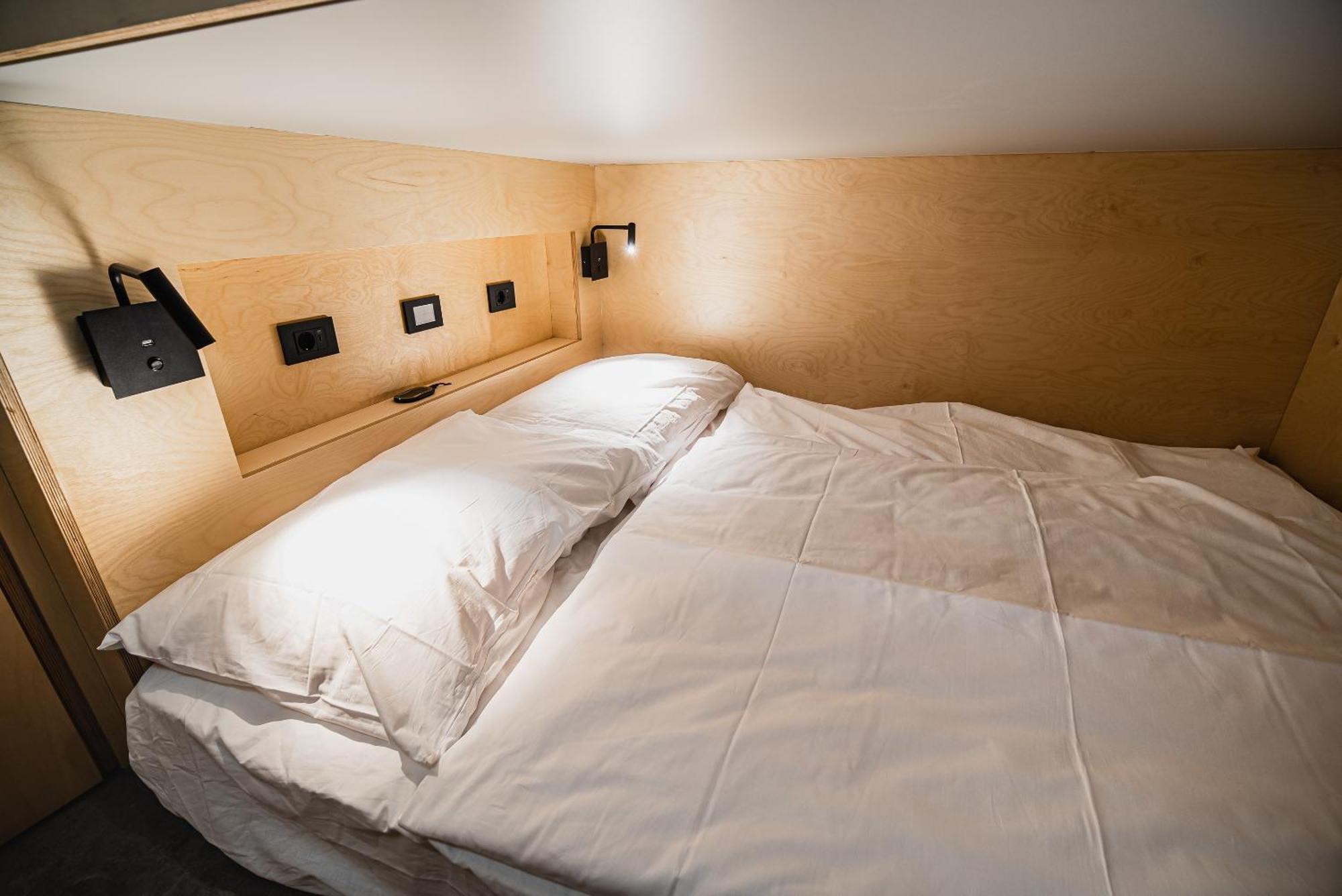 Dragons Dream Hostel Ljubljana Phòng bức ảnh