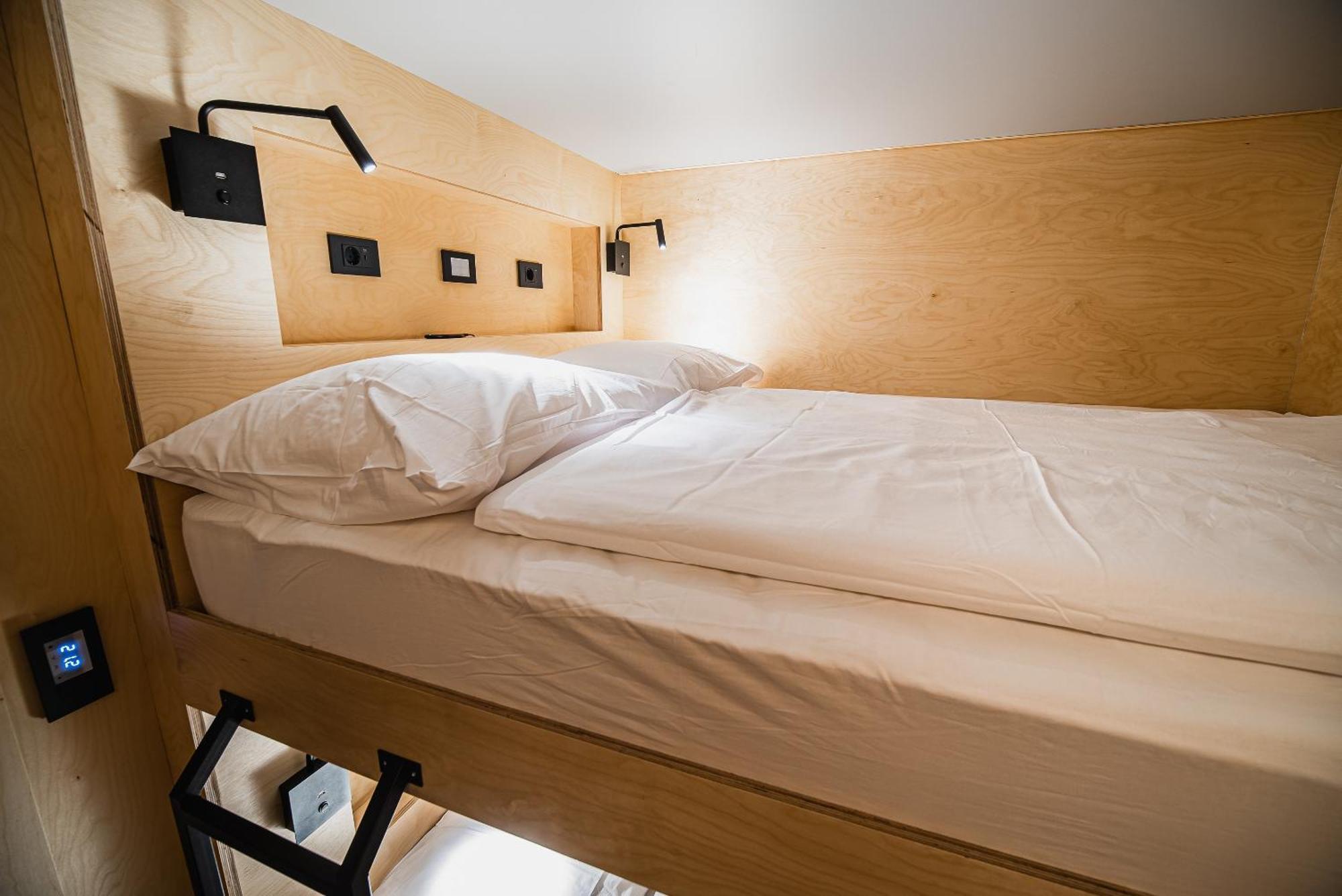 Dragons Dream Hostel Ljubljana Phòng bức ảnh