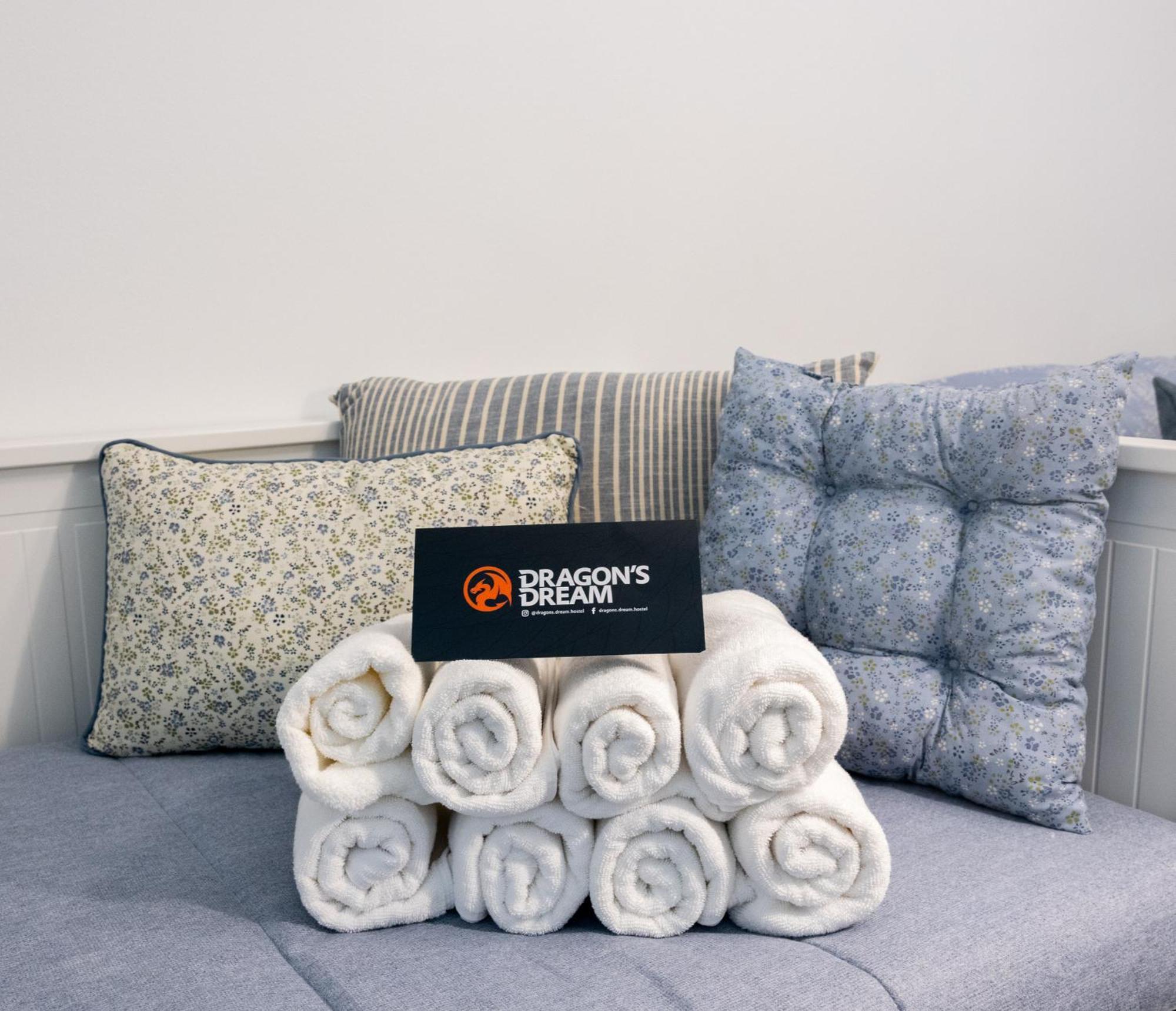 Dragons Dream Hostel Ljubljana Ngoại thất bức ảnh